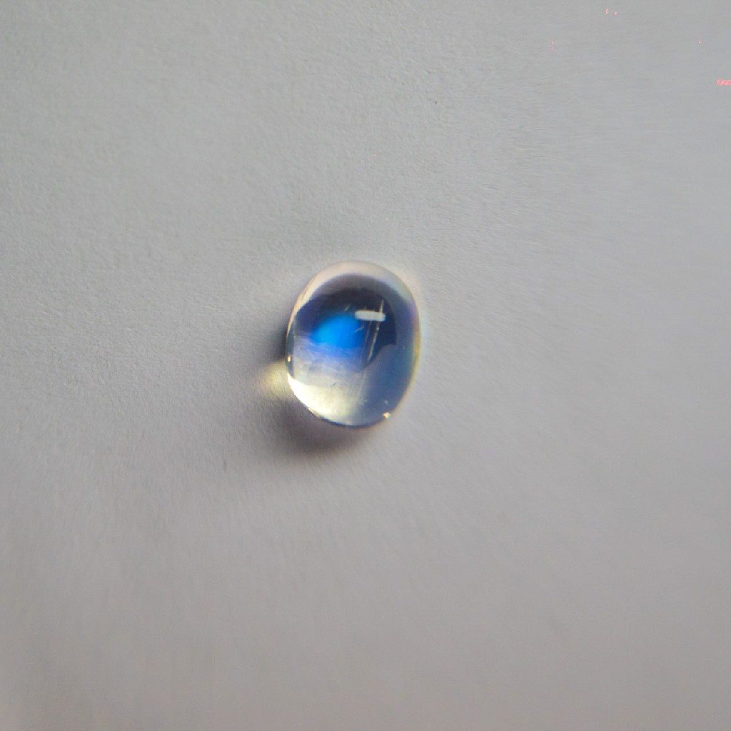 3.56ct round white moonstone