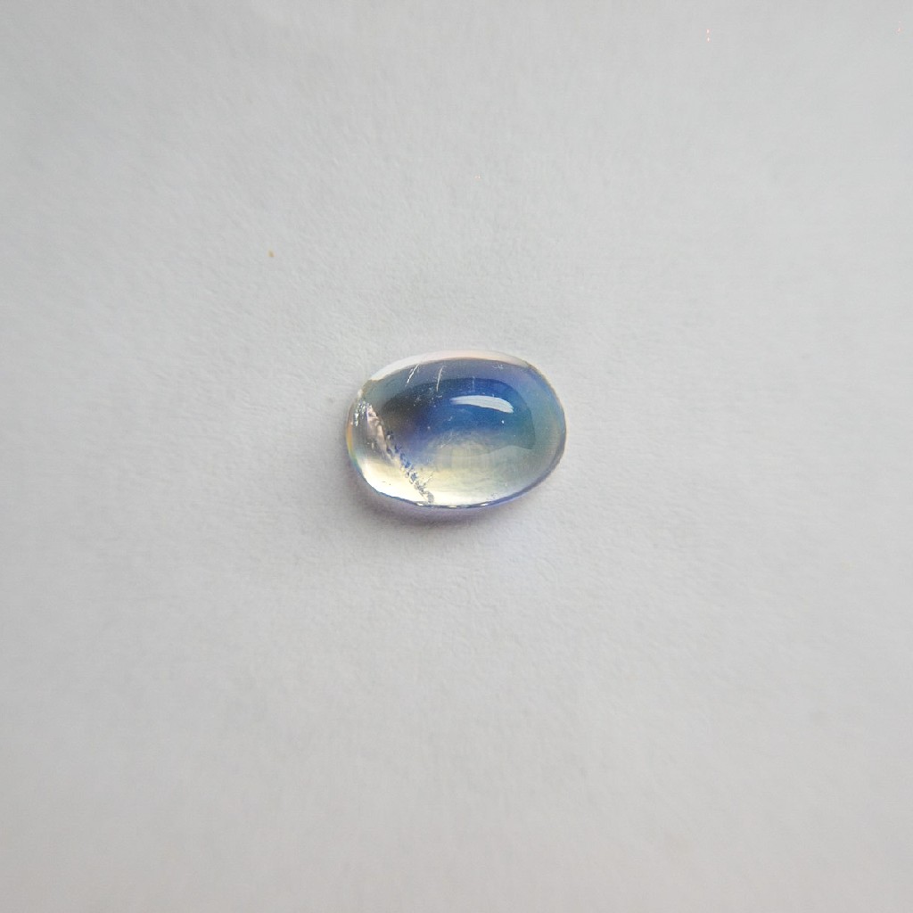 3.43ct oval white moonstone
