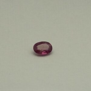 1.755ct oval green ruby-manek
