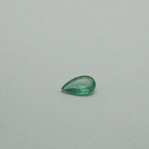 0.80ct pear green emerald-panna