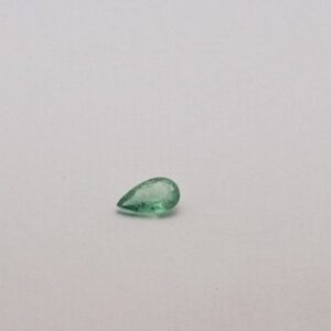 0.62ct pear green emerald-panna