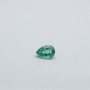 1.31ct pear green emerald-panna