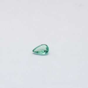 0.42ct pear green emerald-panna