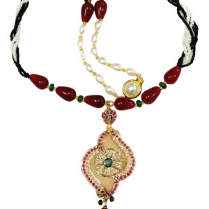 Gold Elegant Design Design Necklace Set JS581