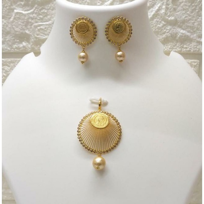 18k Gold Coin Pendant Set