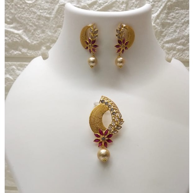 18k gold designer fancy Set