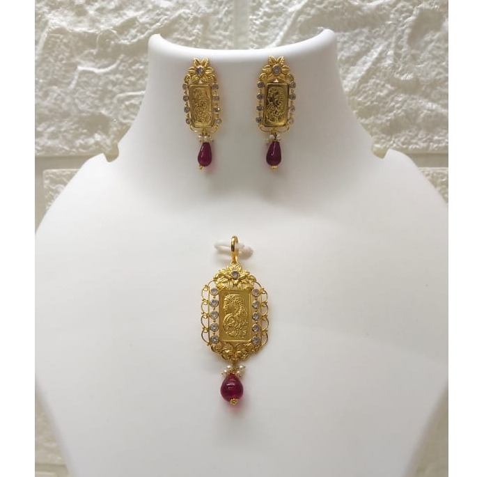18k gold traditional gold coinlight weight pendant set
