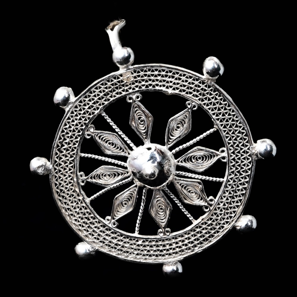 Silver classy design pendants