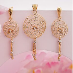Gold fine design pendant set