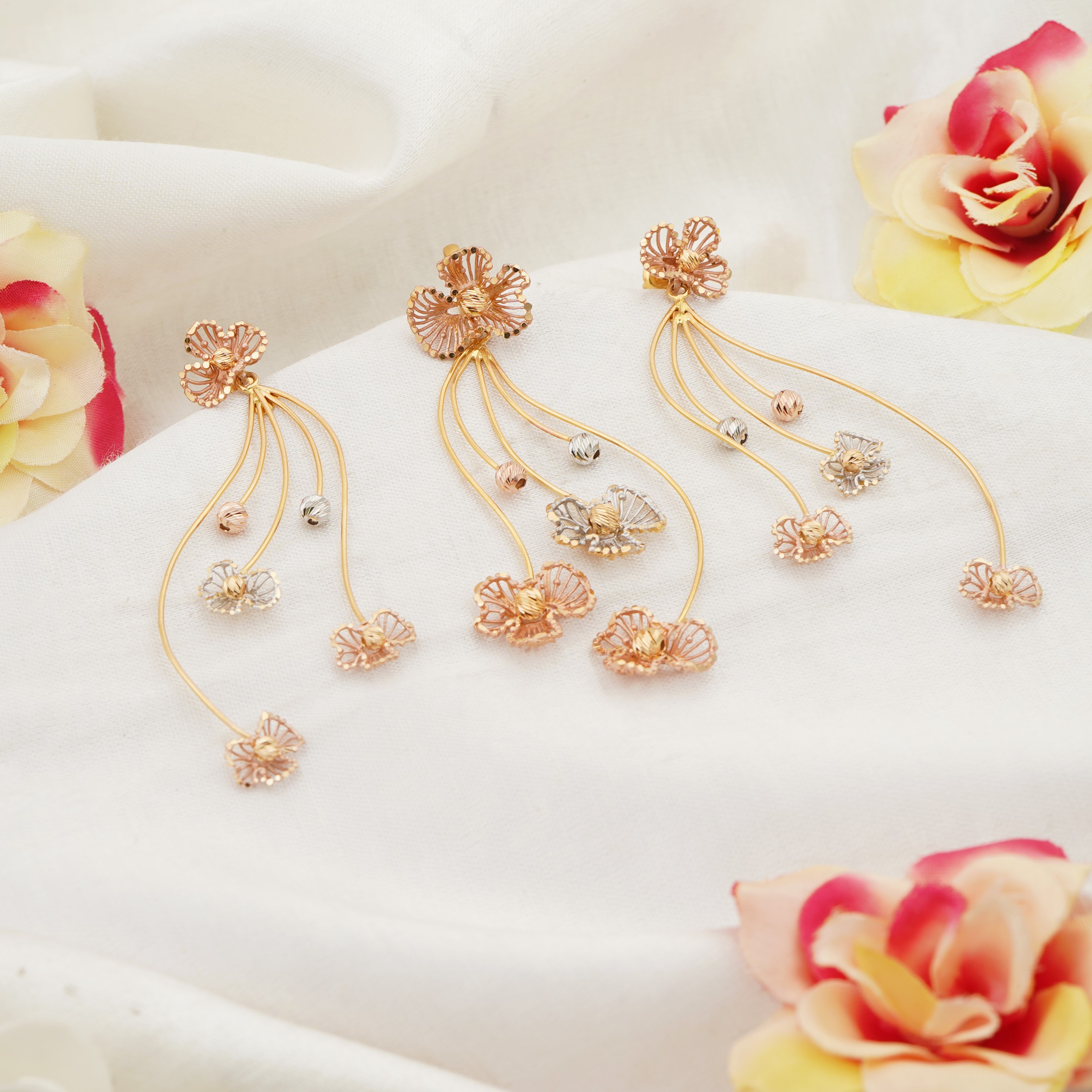 Gold Gorgeous Design Pendant Set