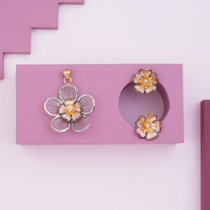 Gold Classy Design Pendant Set