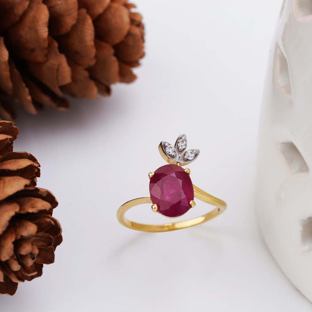 18k Yellow Gold Unique Design Ring
