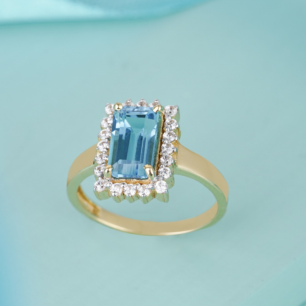 18kt blue topaz ring