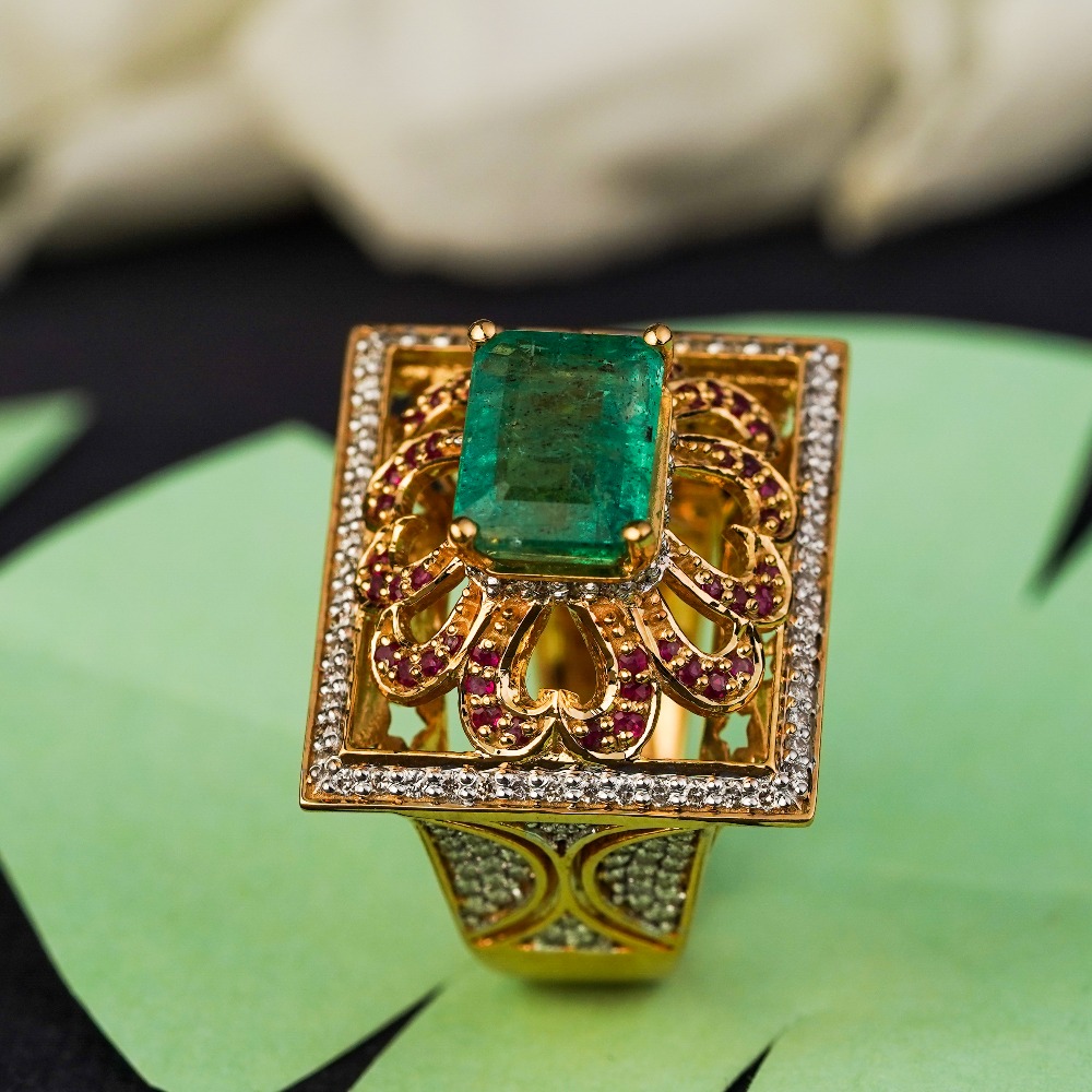 18k emerald ring