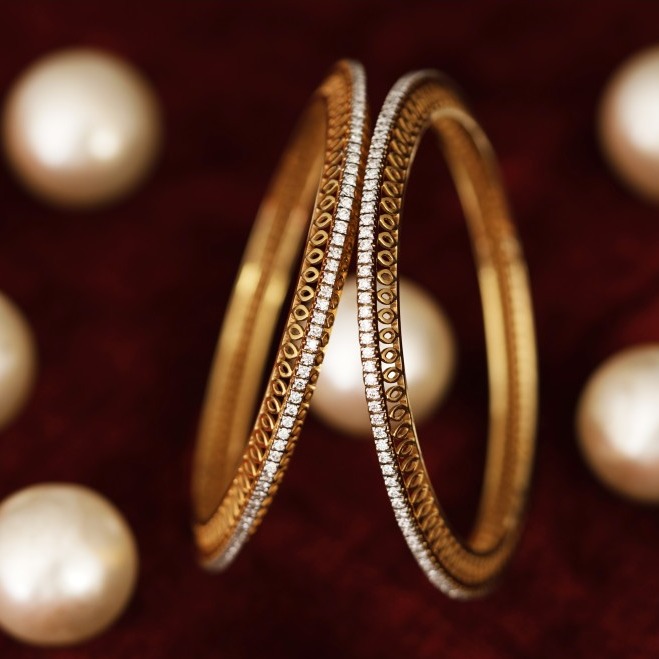 18kt diomand bangle