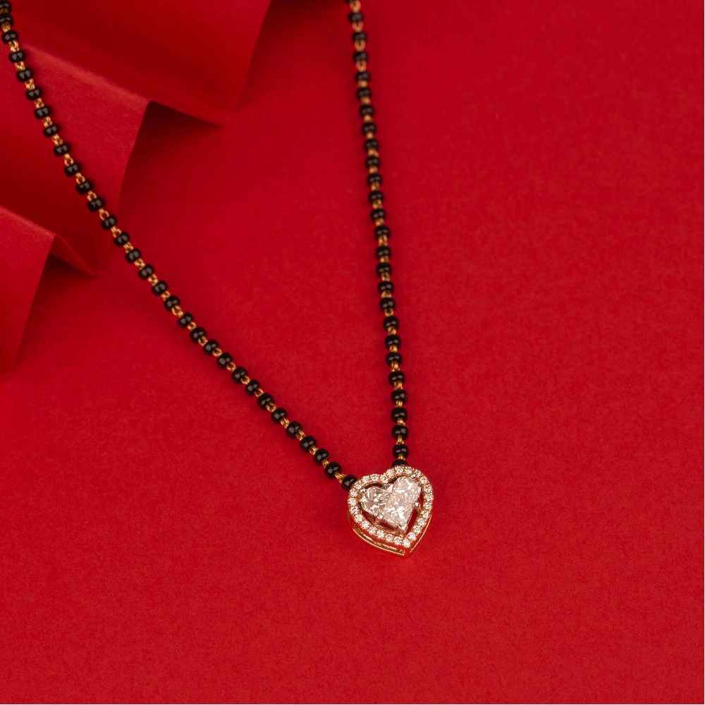 Stylish 18kt heart diamond mangalsutra