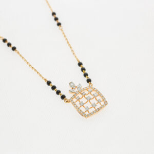 18kt diamond square short mangalsutra in rosegold