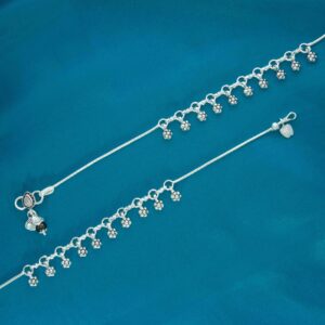 Simple silver payal design
