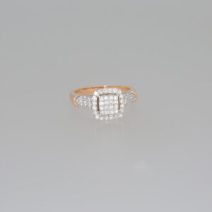 Fabulous 14kt Diamond Finger Ring