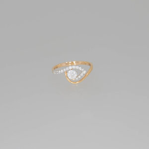 Stylish 18ct Diamond Ring