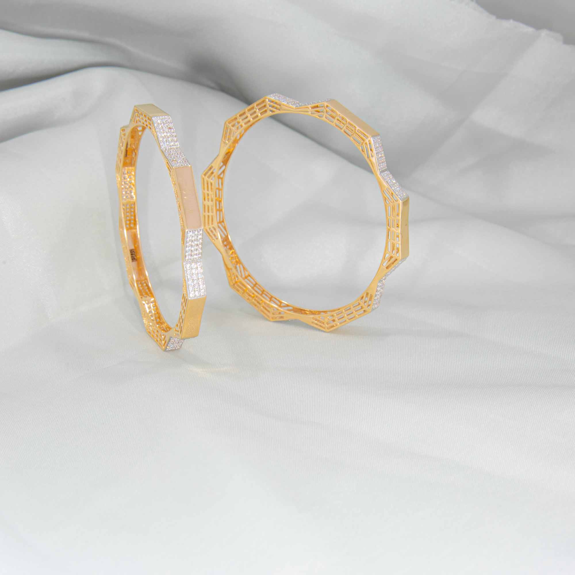 Mesmerizing 18kt Rose Gold Bangles