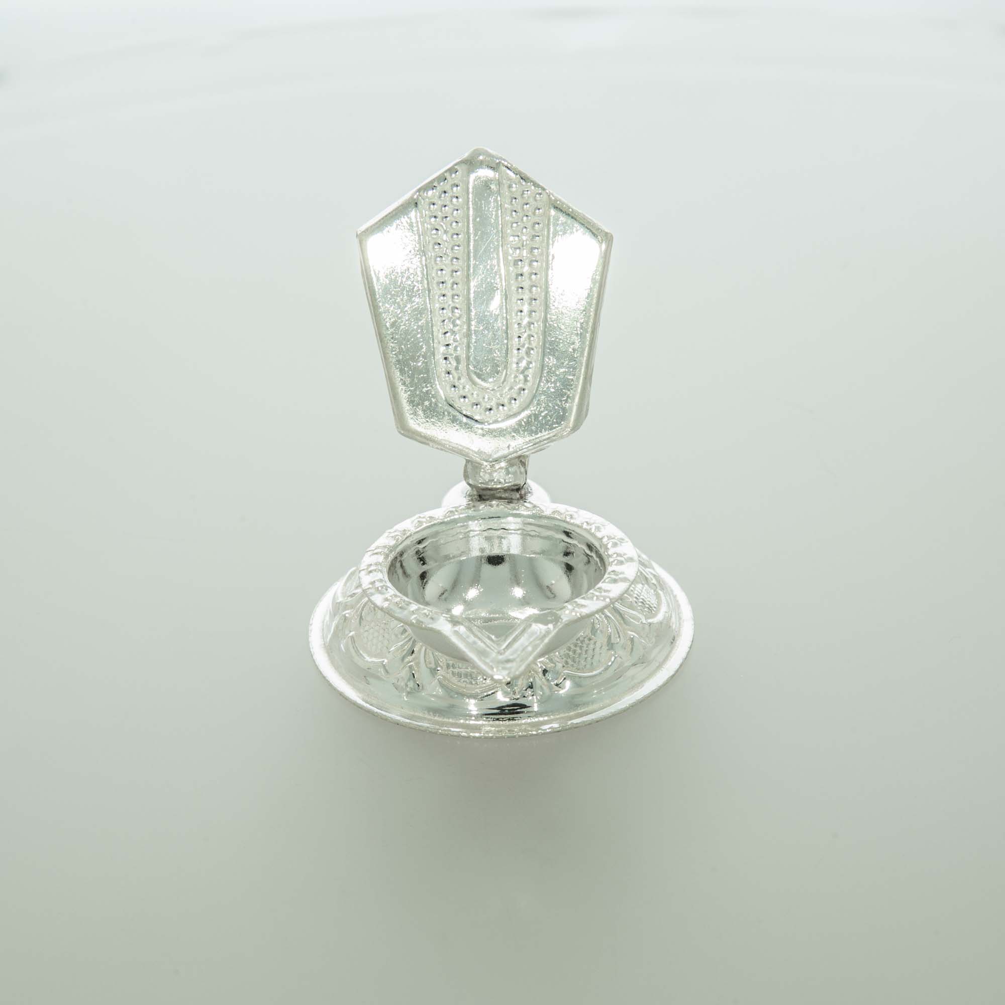 Silver Fancy Design Table Diya