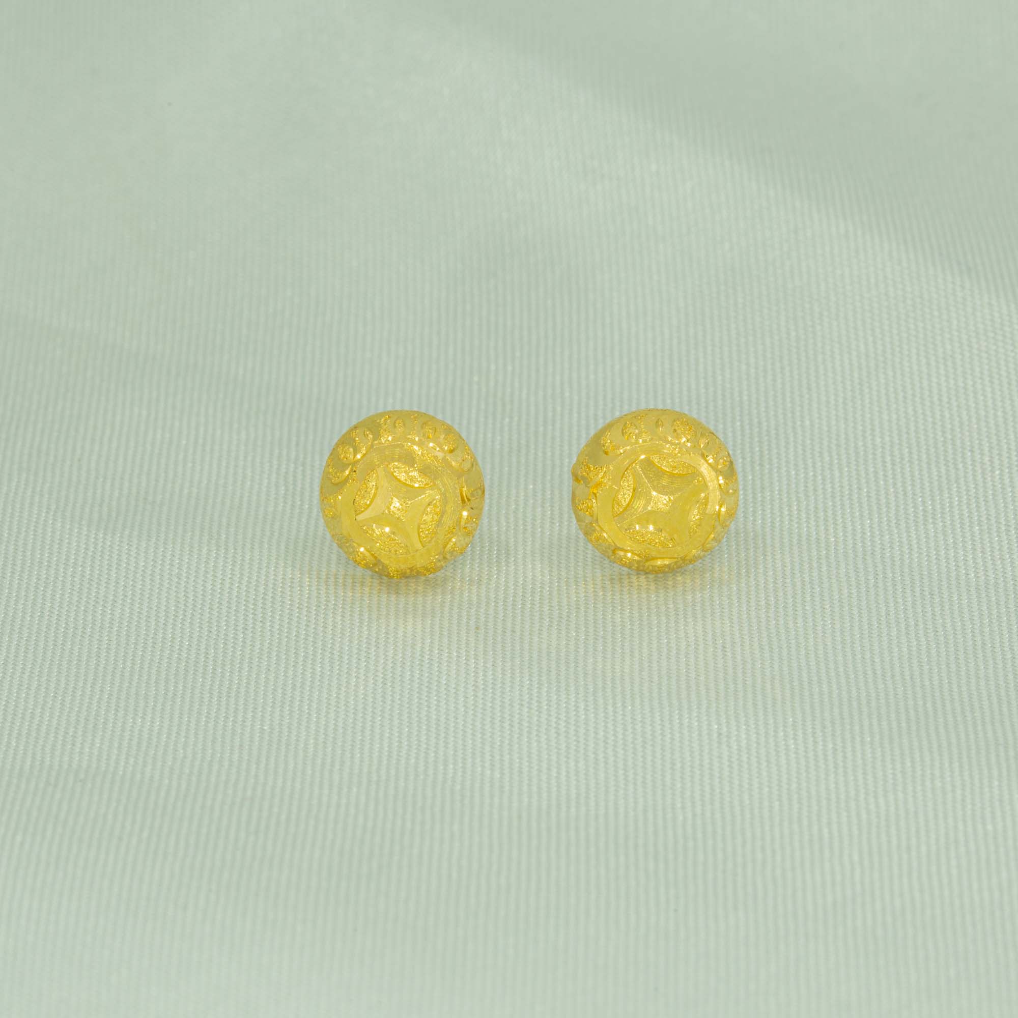 22kt Gold Studs Design
