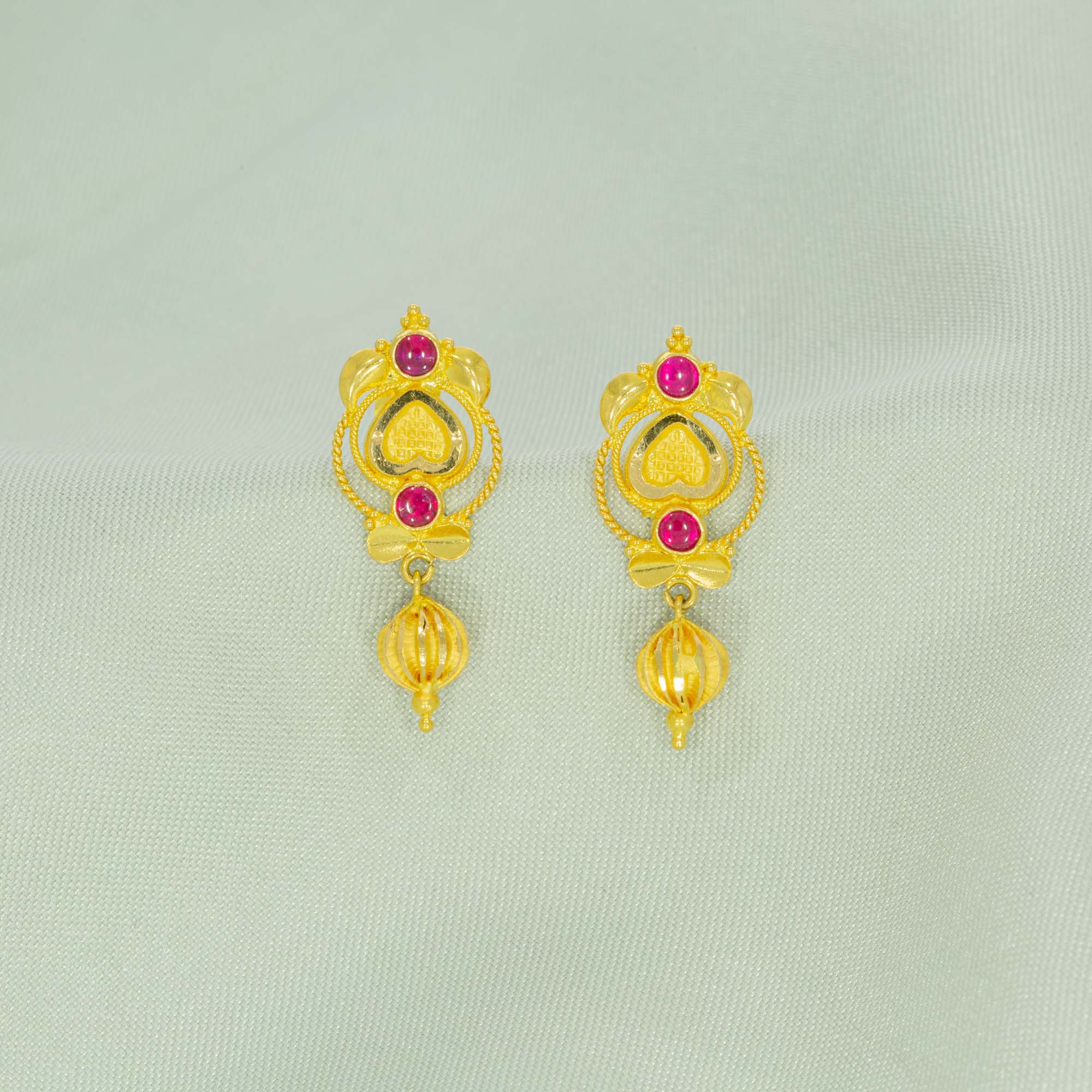22kt gold beguiling gold jhumka