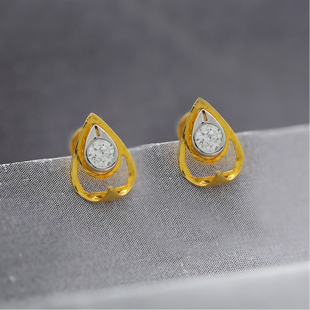 Charming gold stud earring studs