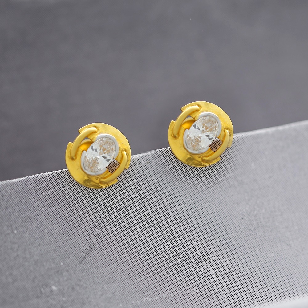 Enticing dainty stud earring