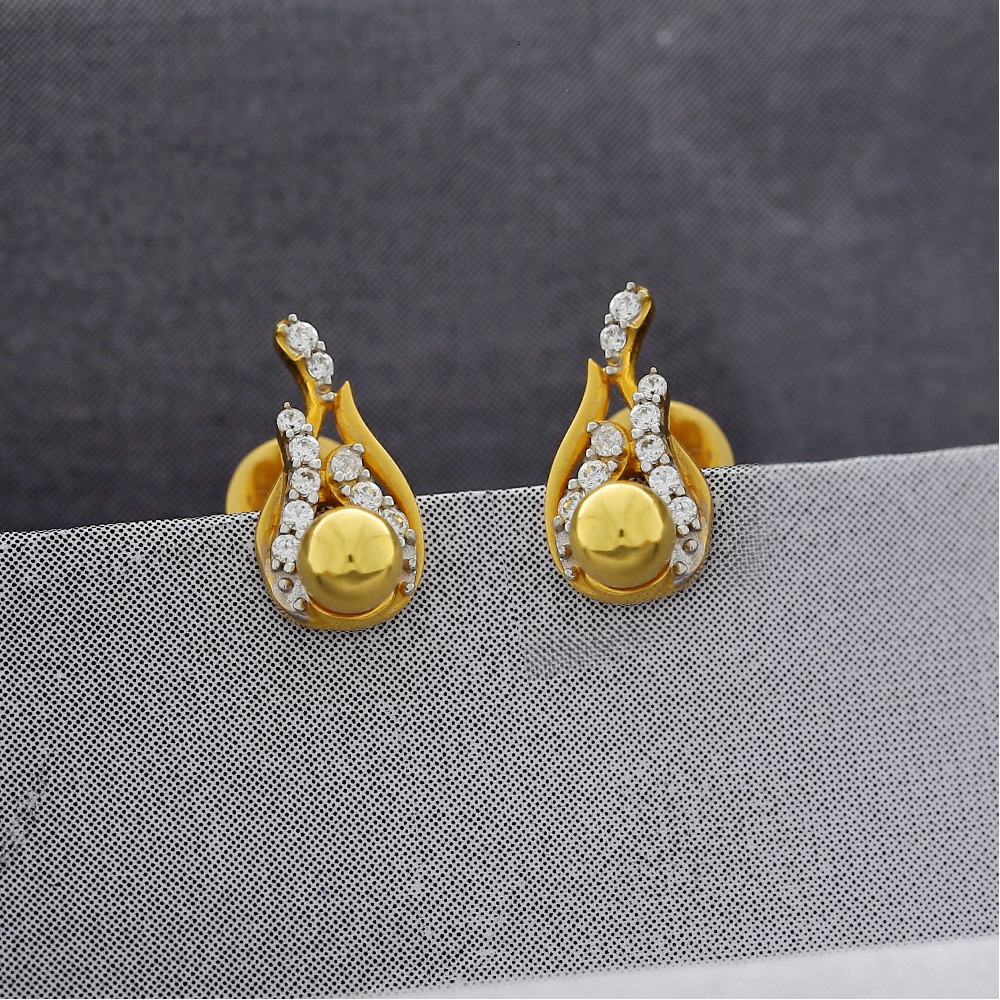 The Floret Gold Earring Stud For Women