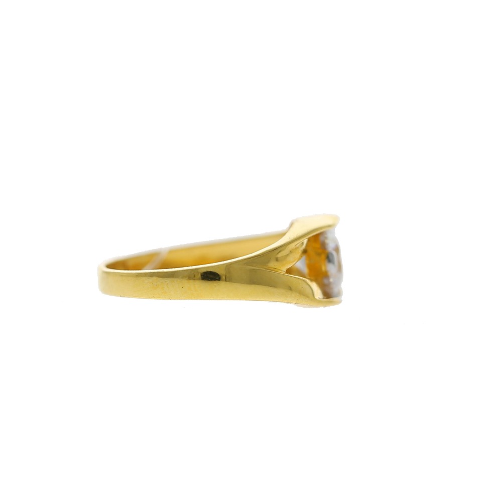 Awe-inspiring gold rings