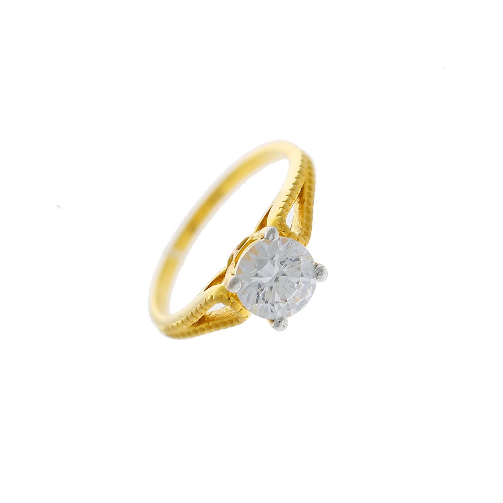 The exquisite gold ring