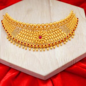 Alluring 22k gold neckwear choker