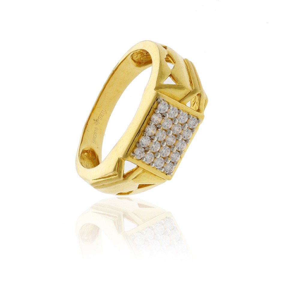 Splendid gents gold ring
