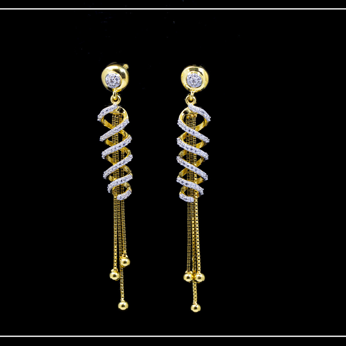 18K Yellow Gold Exquisite Hallmarked Hanging Earrings