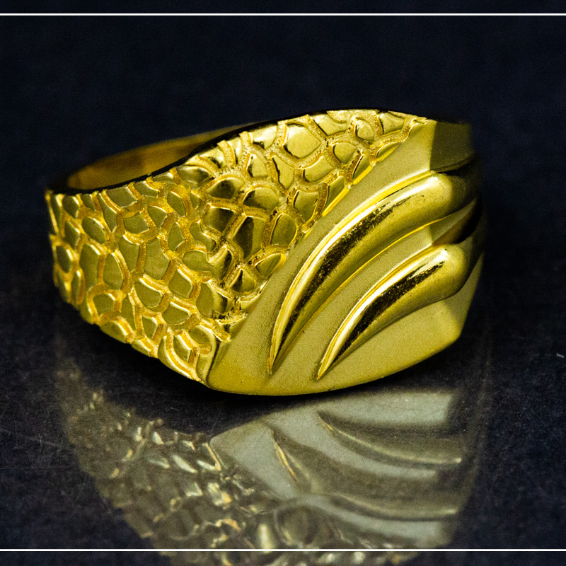 22K Yellow Gold Royal Hallmarked Gents Ring