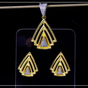 18K Yellow Gold Triple Triangle Hallmarked Pendant Set