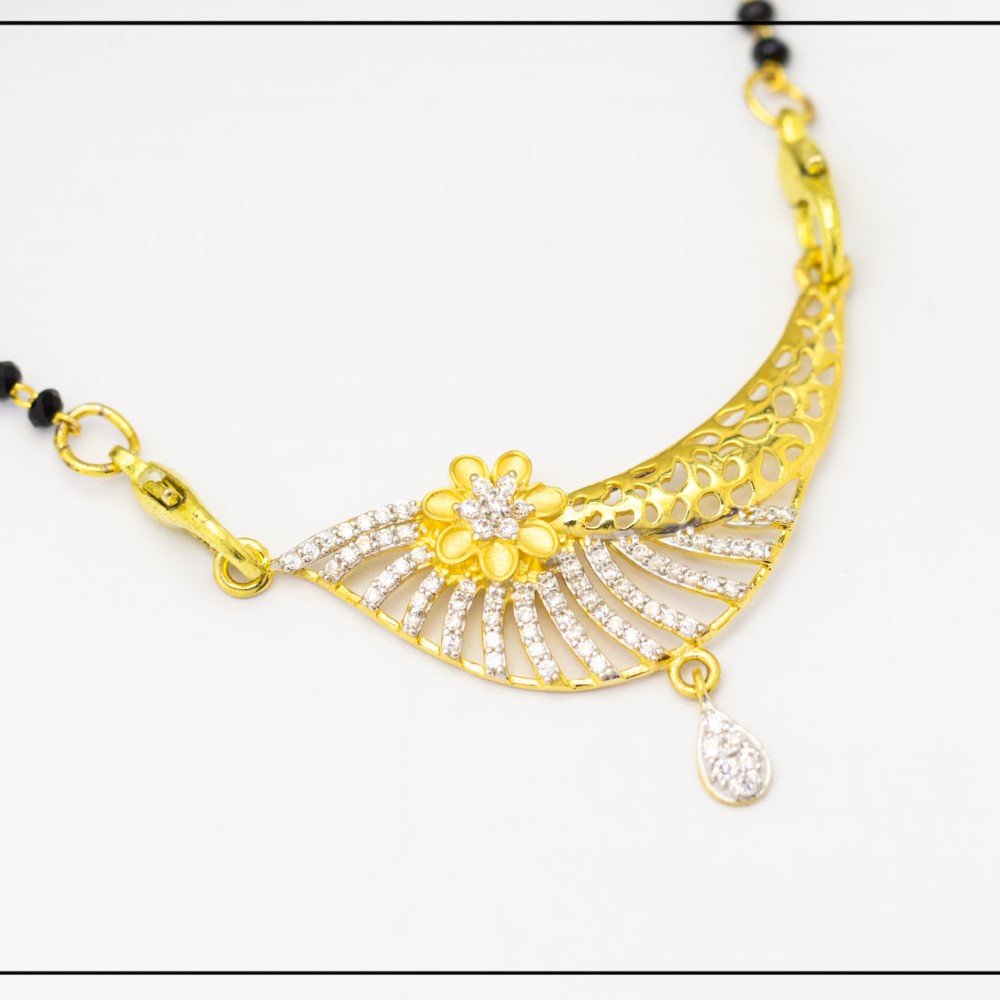 22K Yellow Gold Pendant Hallmarked