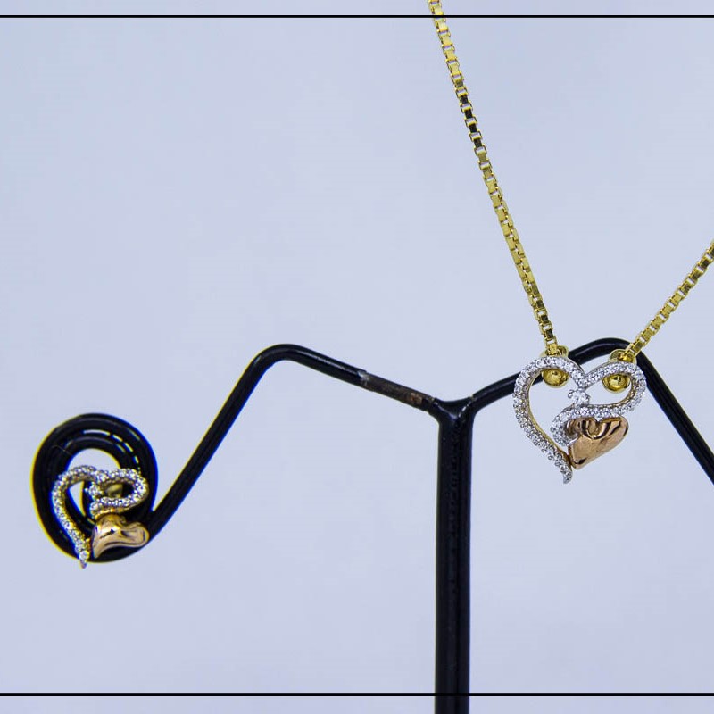 18K yellow Gold  Hallmarked CZ Chain set