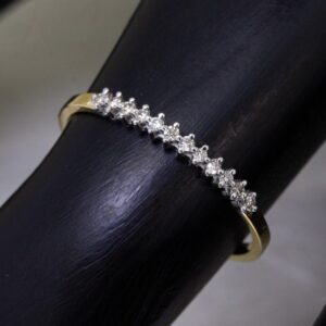 18K Yellow Gold Round Diamond Ring