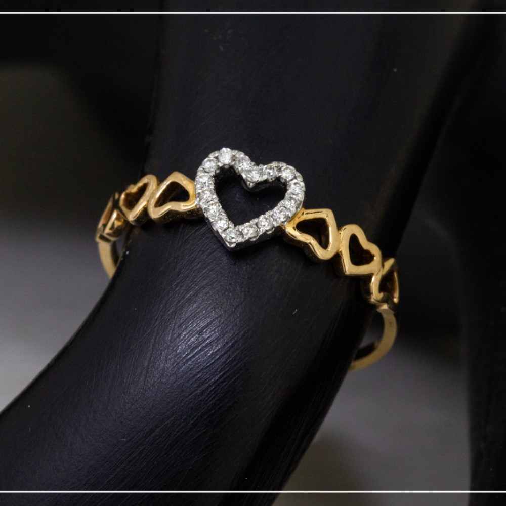 18K Rose Gold Seven Hearts Diamond Ring