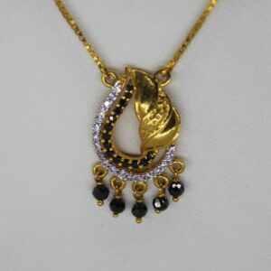 19KT PENDANT CHAIN BLACK BEADS