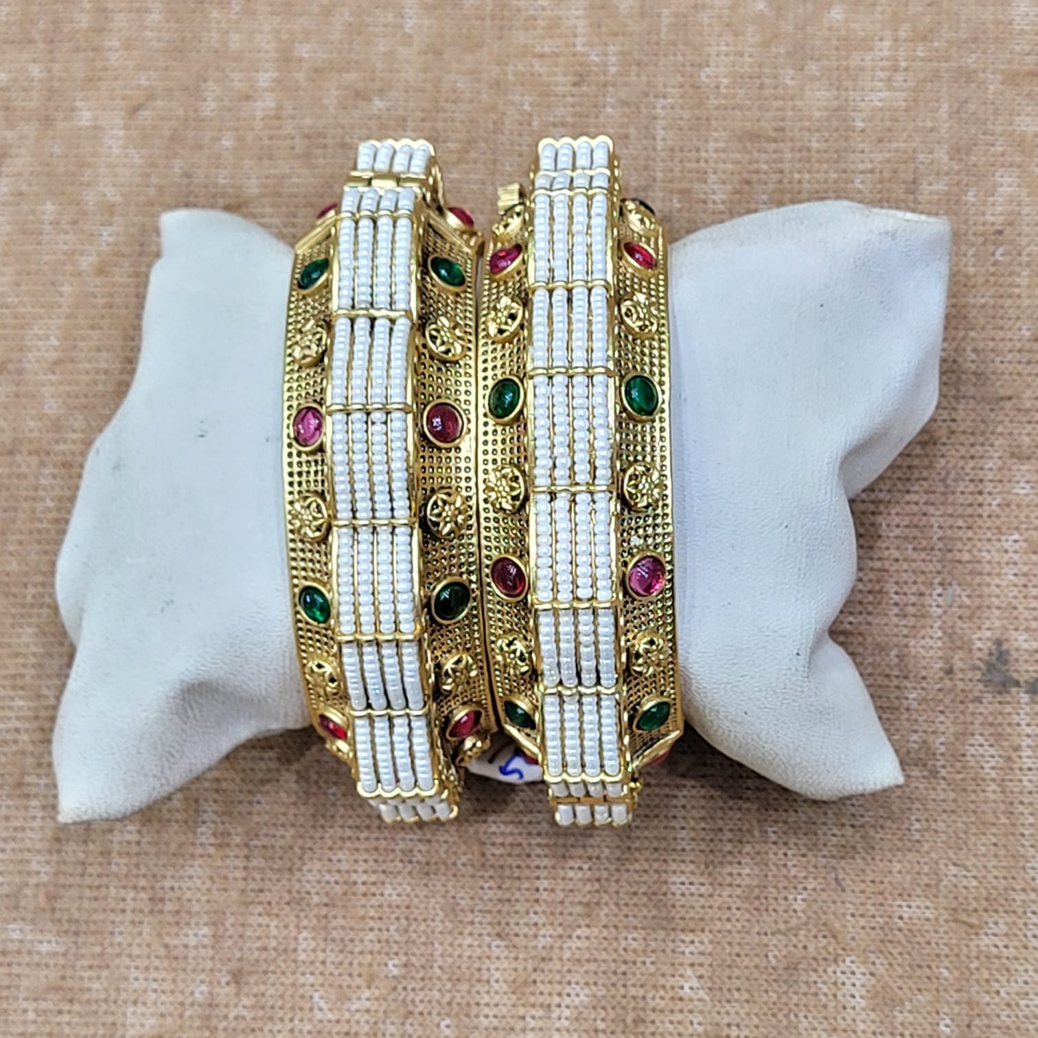 Antique Gold Polish With Pearl & Screw Openable Kada