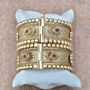 Antique Kundan Stone Bangle Set
