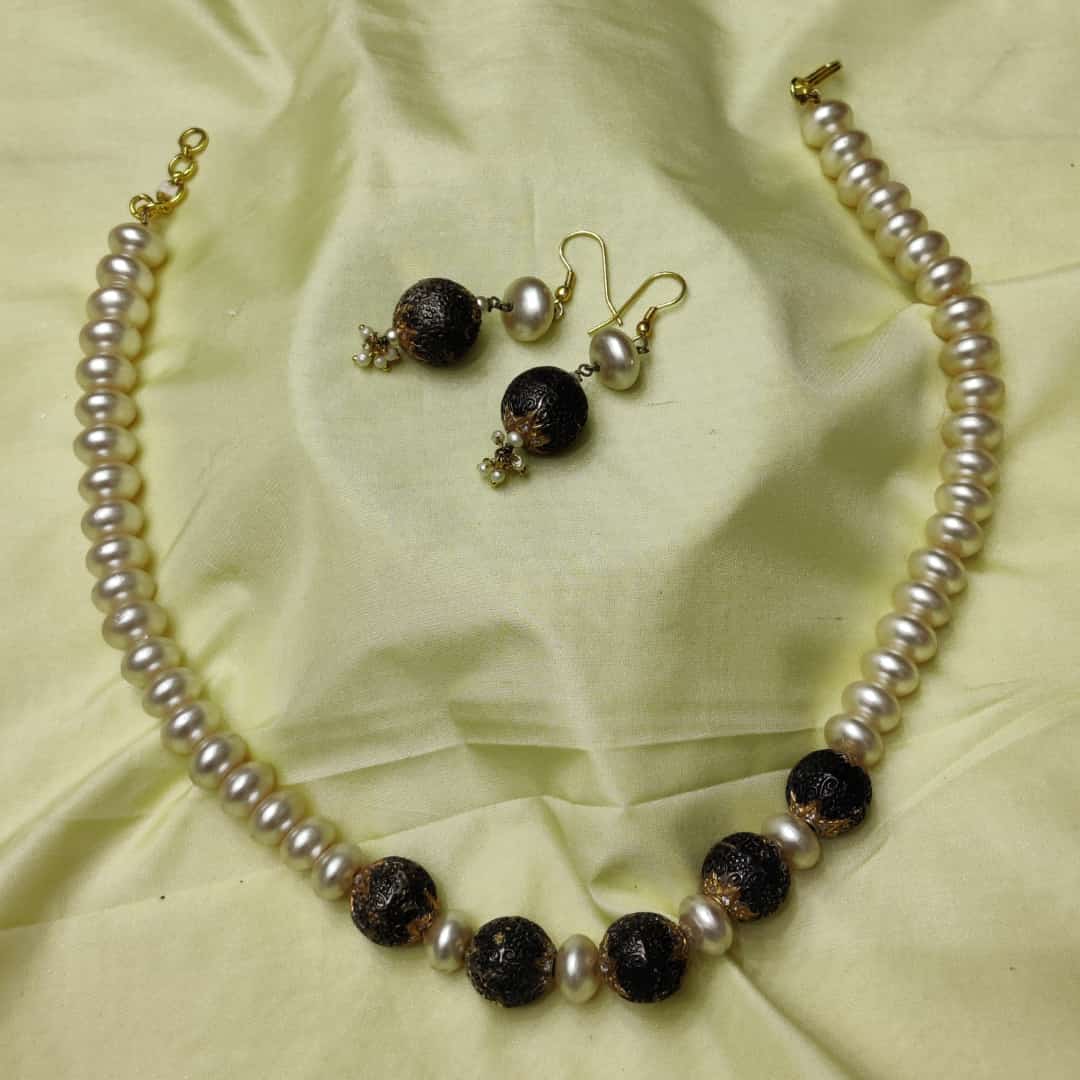 Antique Design Casual Pearl Mala