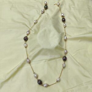 Delicate design casual modern pearl mala