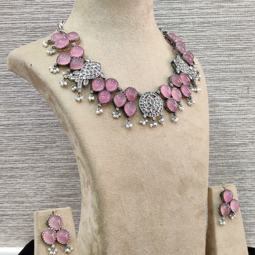 ethnic necklace set