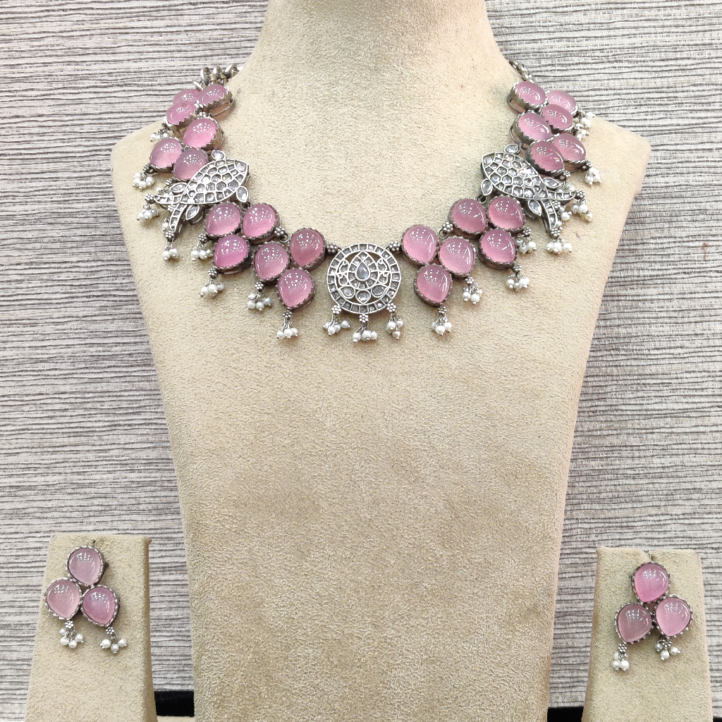 ethnic necklace set