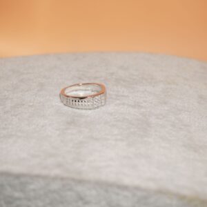 925 Silver Beautiful Diamond Ring 709R31